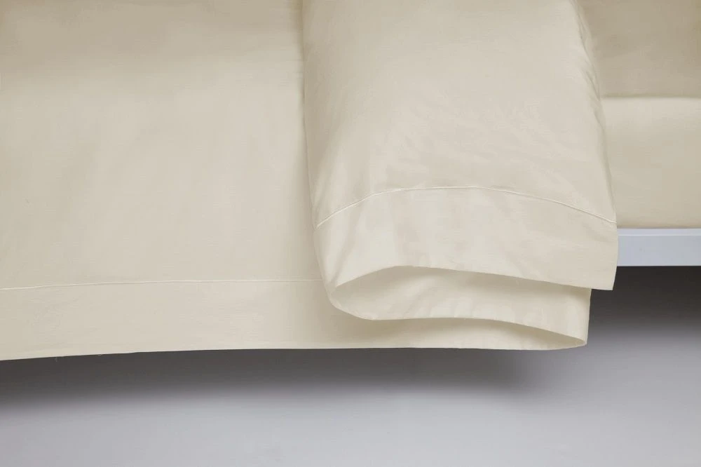 Belledorm 400 Count Egyptian Cotton Duvet Cover - Cream 4 Belledorm 400 Count Egyptian Cotton Duvet Cover - Cream - Image 2