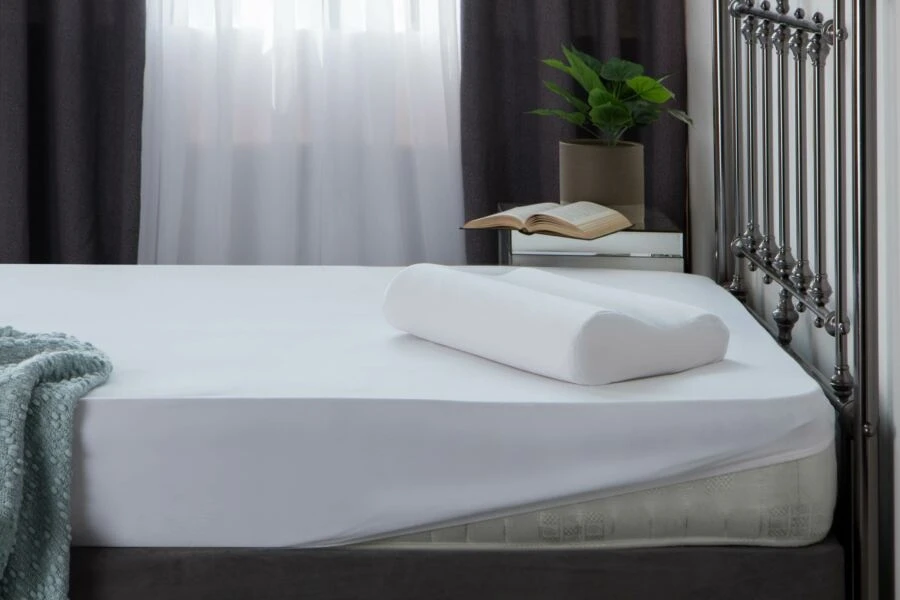 Belledorm Jersey White 38cm Fitted Sheet 4 Belledorm Jersey White 38cm Fitted Sheet - Image 2